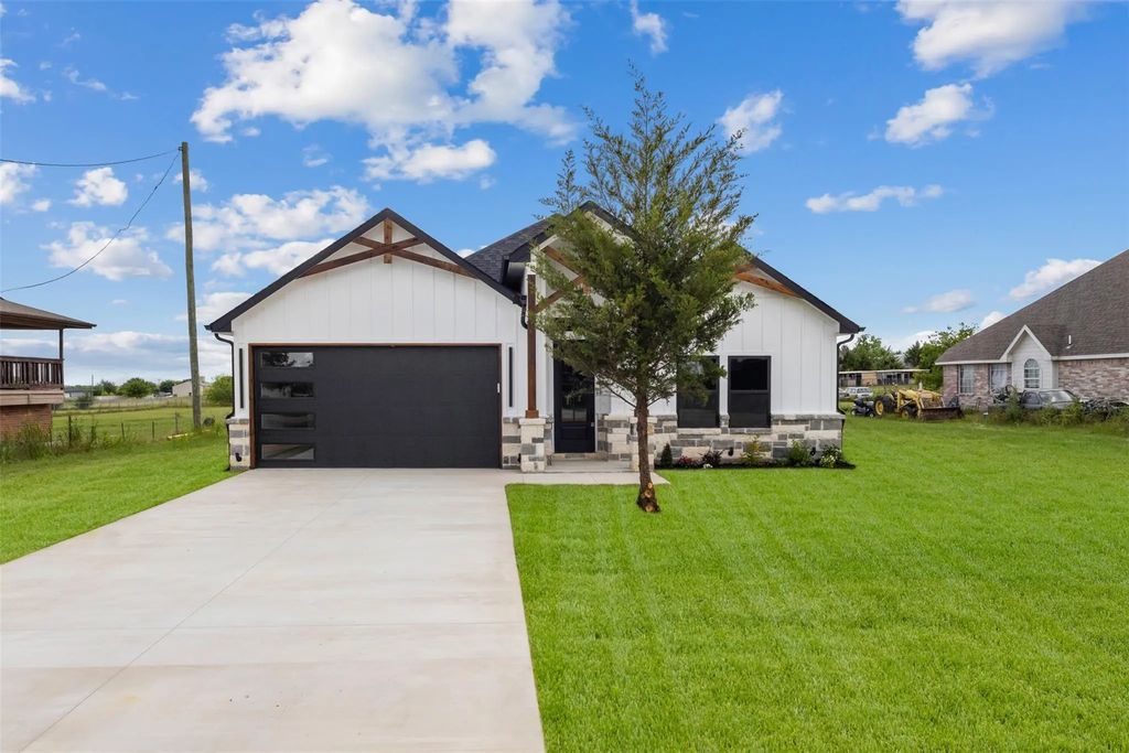 8644 Kelly Lane, Alvarado