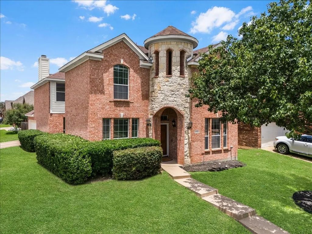 4644 Springway Lane, Fort Worth