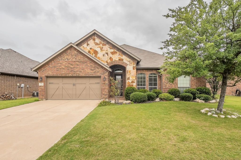 1223 Lantana Lane, Burleson