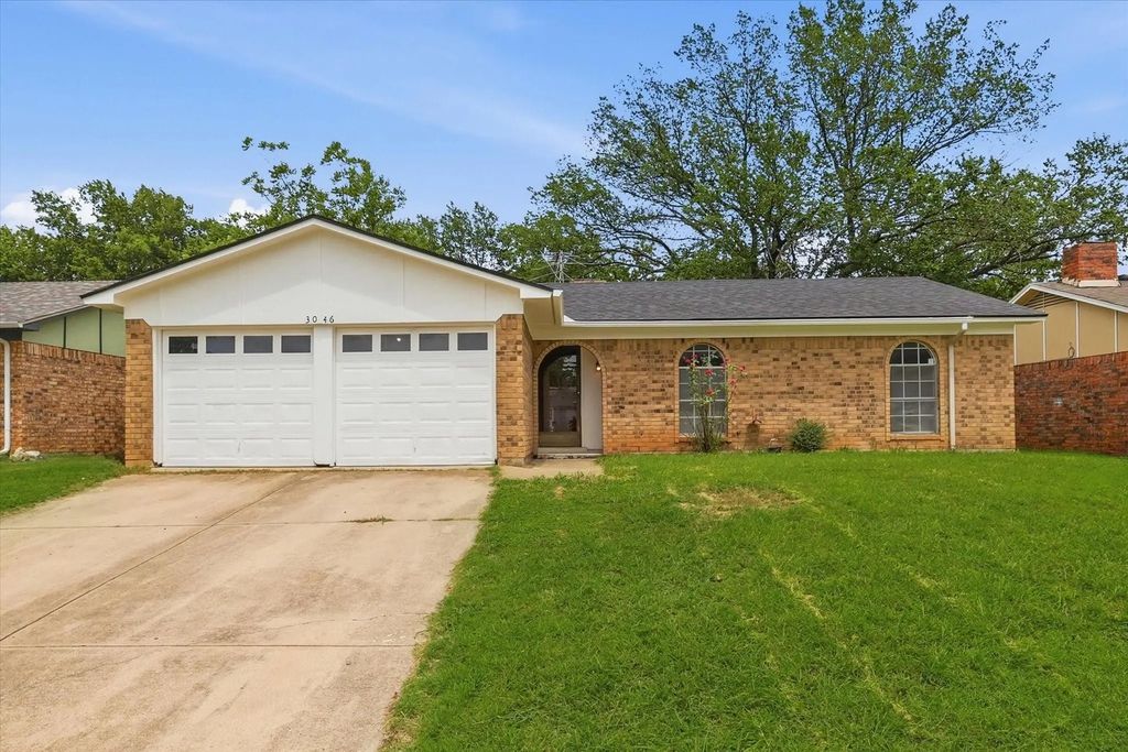 3046 Gene Lane, Haltom City