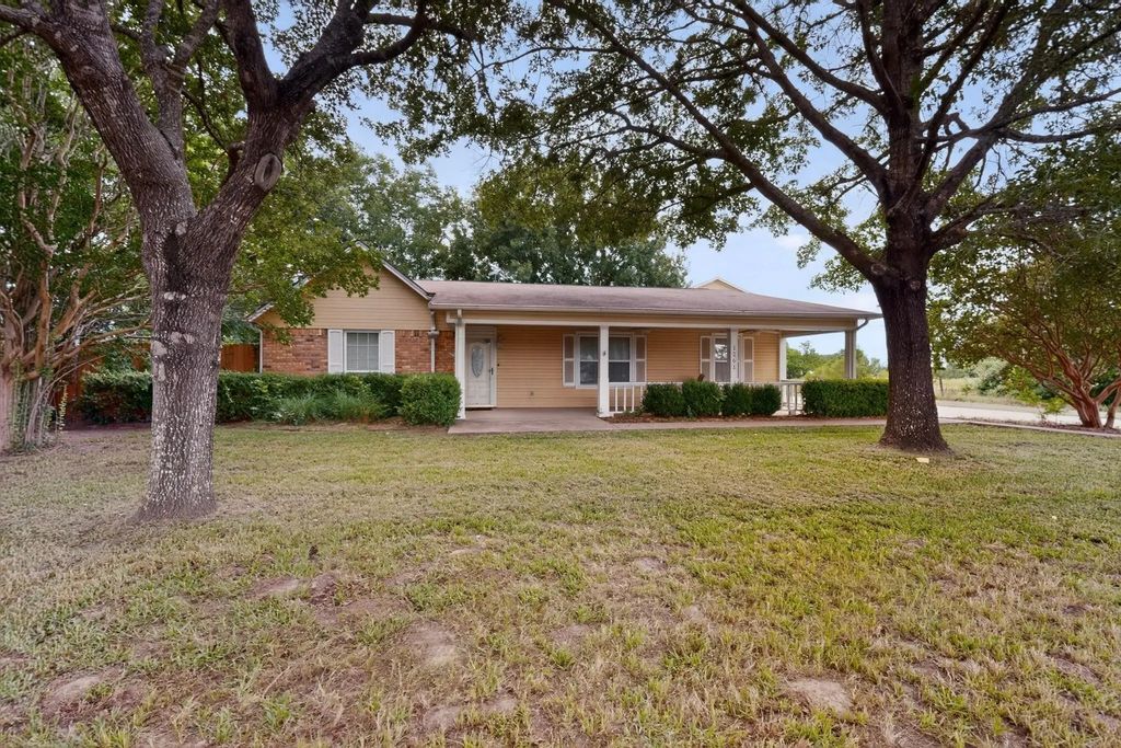 1261 State Highway 110, Grand Saline