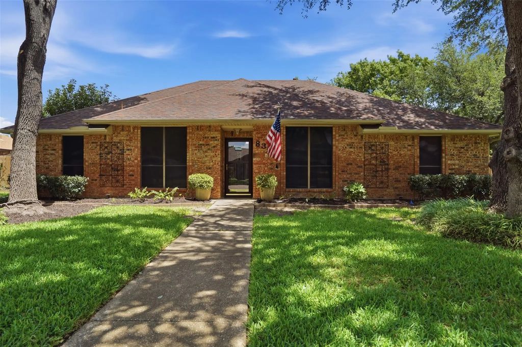 834 Meadowglen Circle, Coppell
