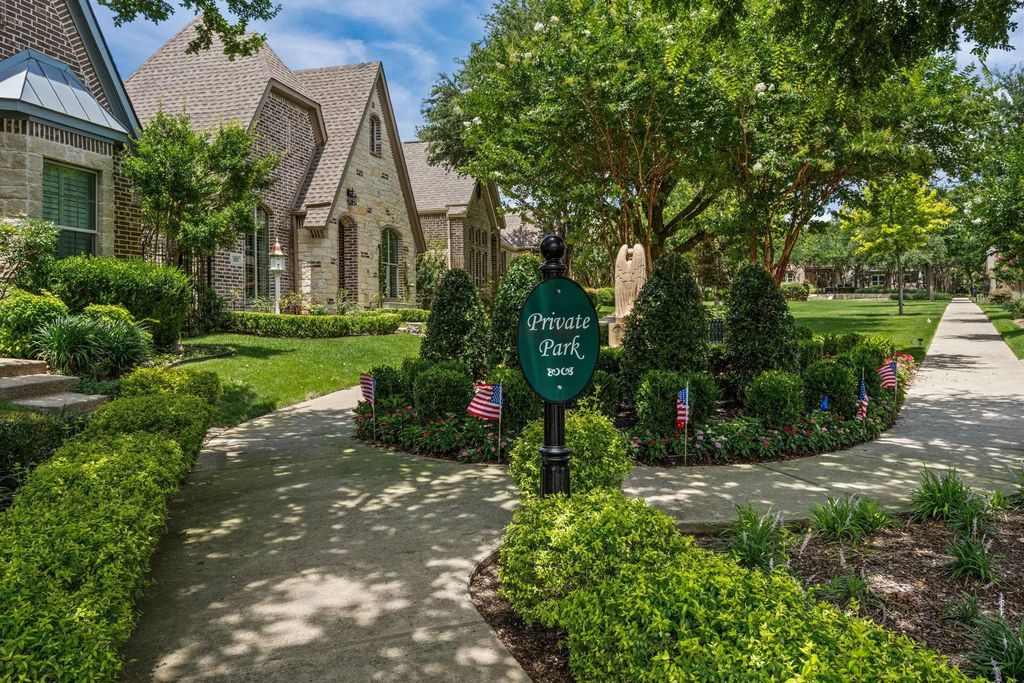 825 Cloister Way, McKinney