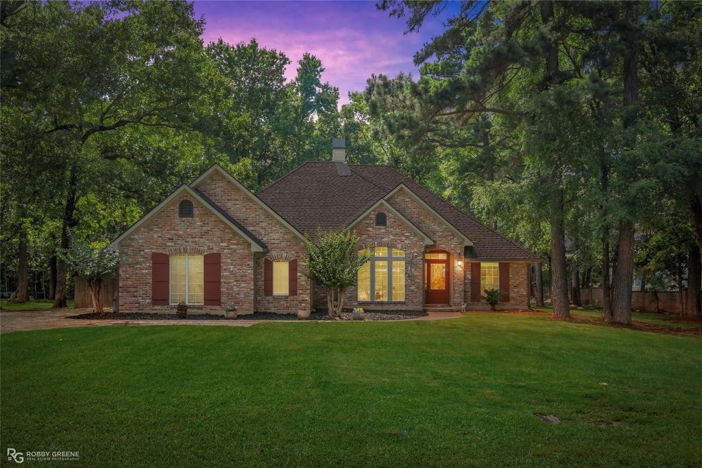 100 Preston Bay Circle, Benton