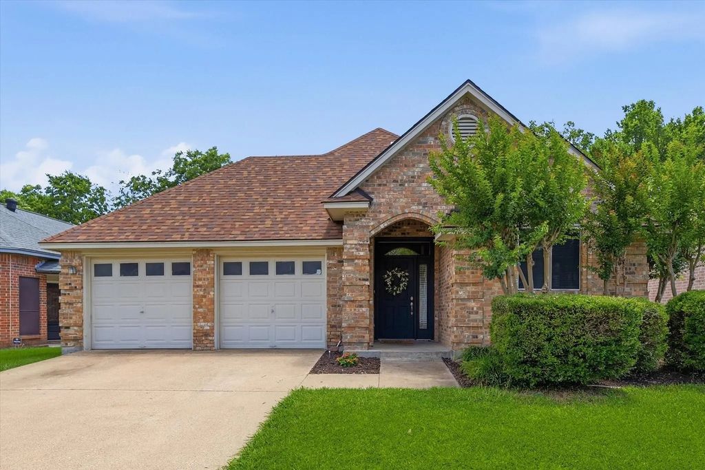 4207 Crossgate Court, Arlington