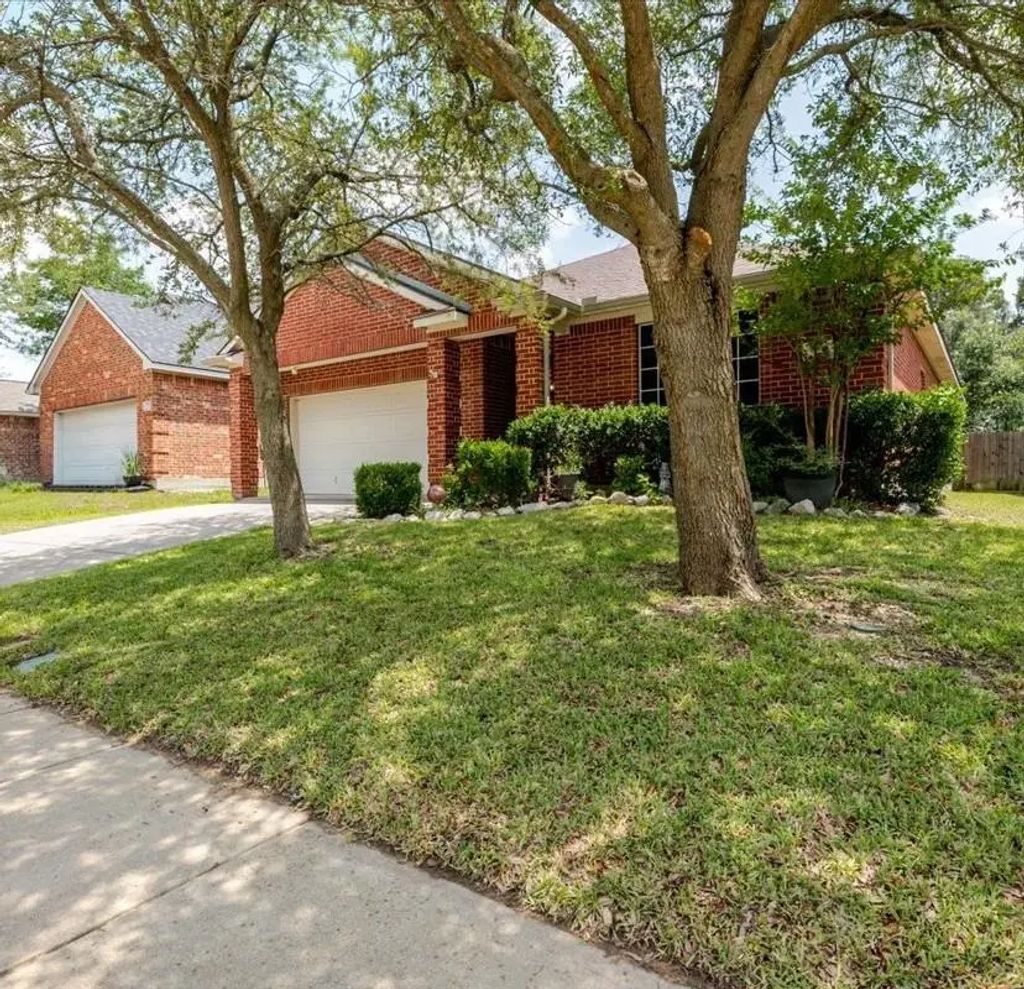 7234 Summit Parc Drive, Dallas