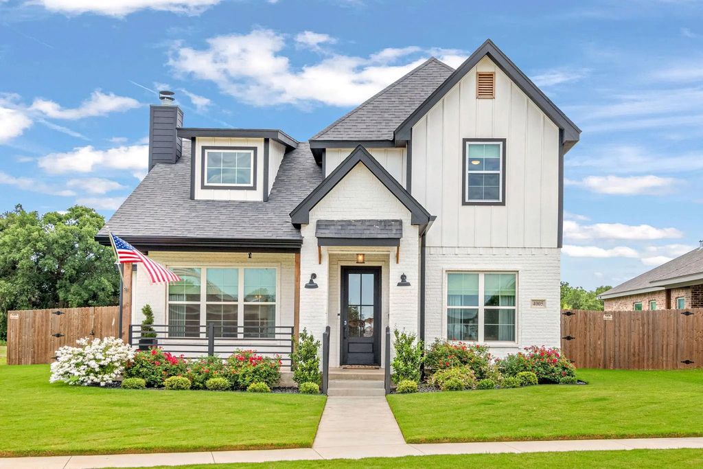 4005 Legacy Boulevard, Clyde