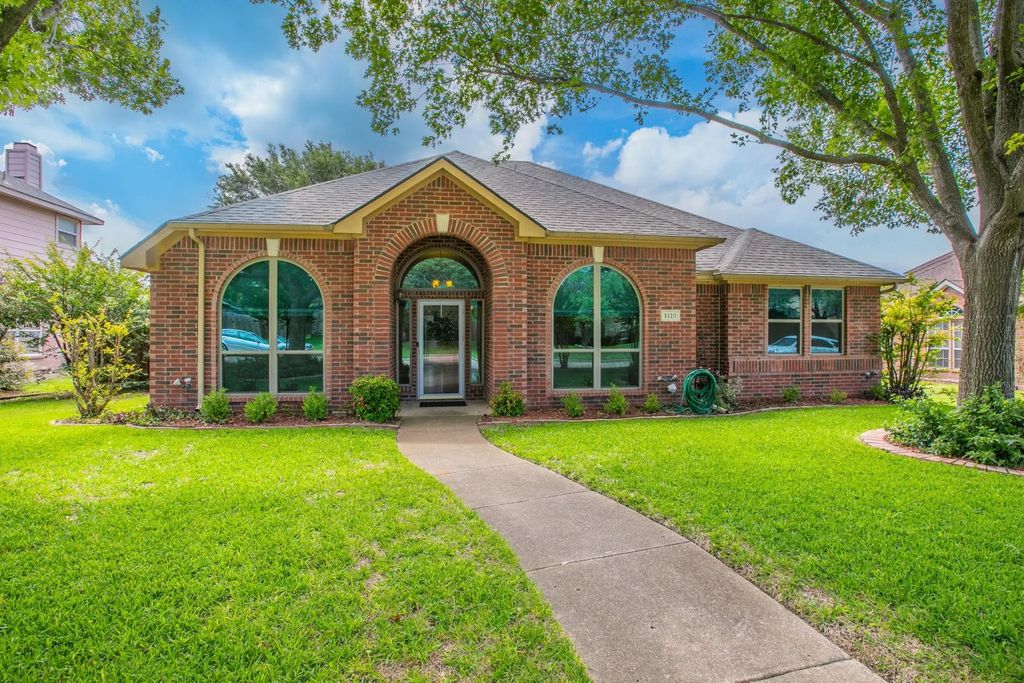 1410 Holveck Drive, Cedar Hill