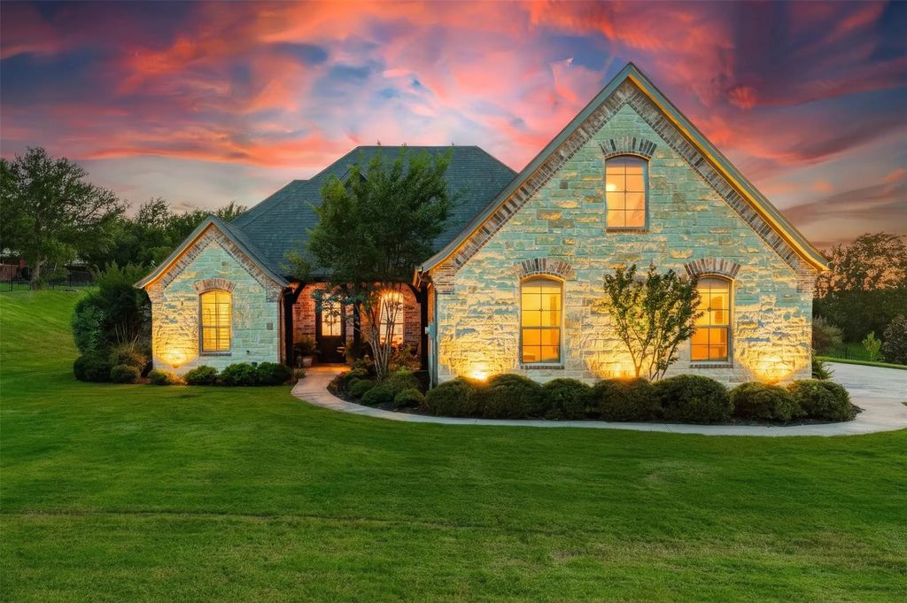 10301 Mustang Wells Drive, Fort Worth