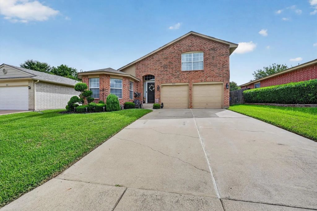 525 Berryhill Drive, Mansfield