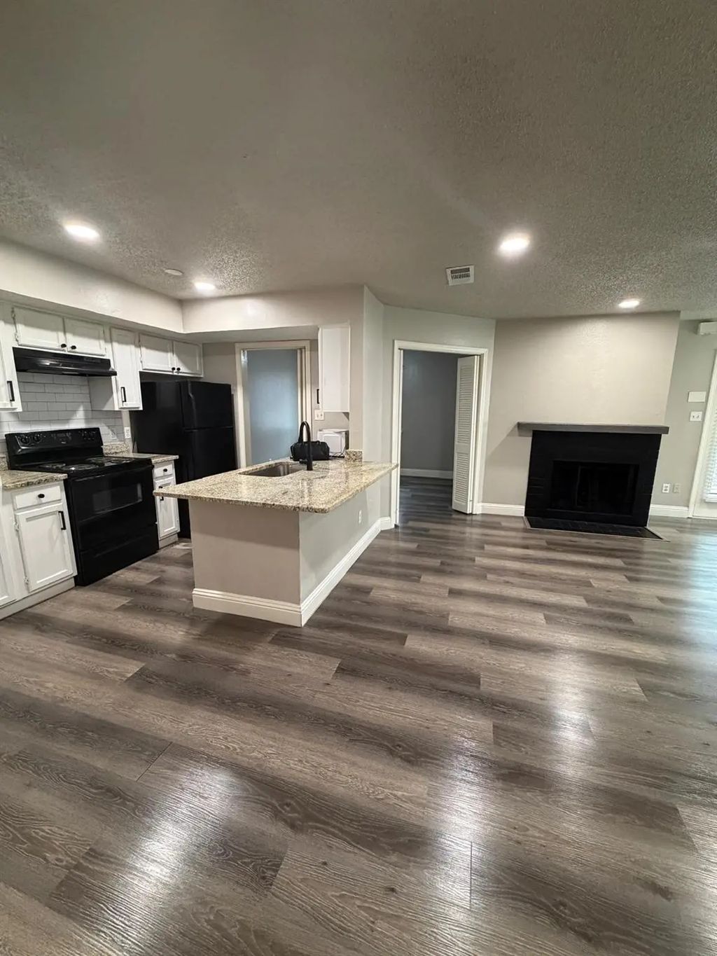 2304 Balsam Drive E107, Arlington