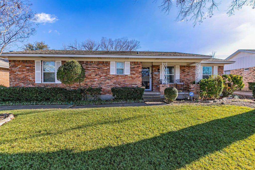3910 Douglas Drive, Garland