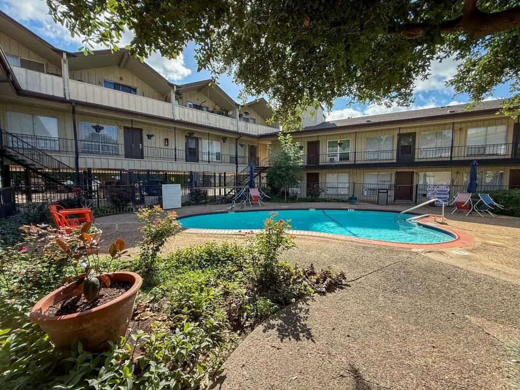 5001 Bowser Avenue 103, Dallas