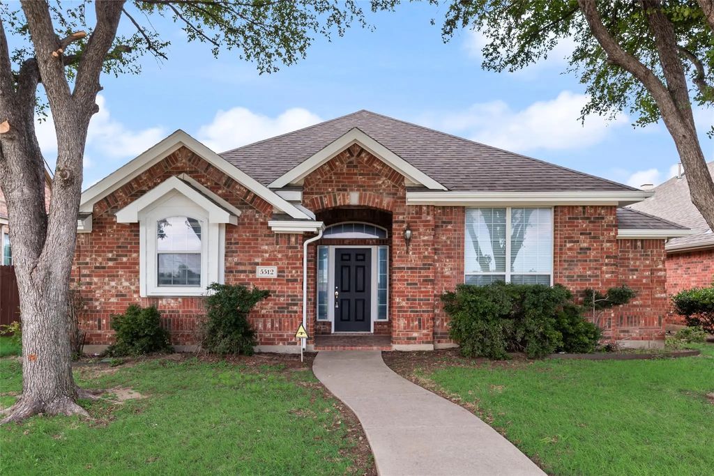 5512 Worley Drive, The Colony