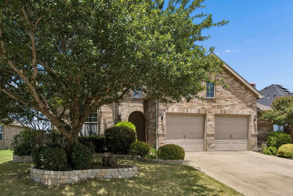 2002 Enchanted Rock Drive, Forney