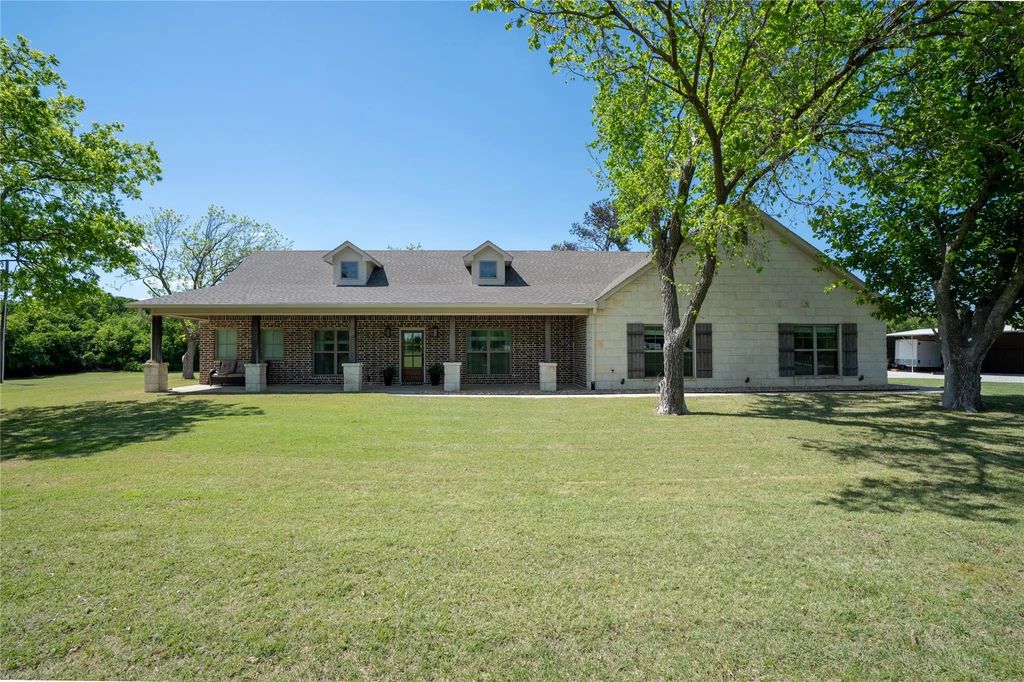 143 N Fm 730, Decatur