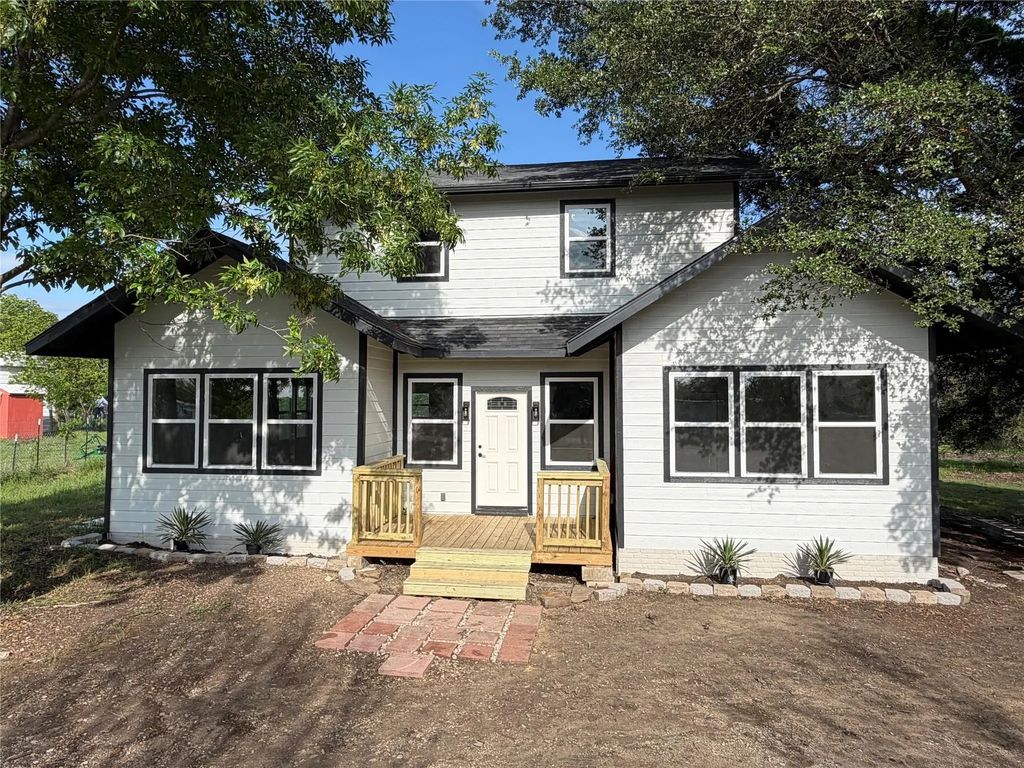 8237 Telegraph Road, Quinlan