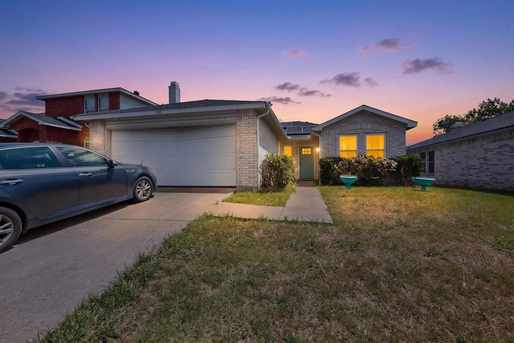 212 Crystalwood Drive, Mesquite