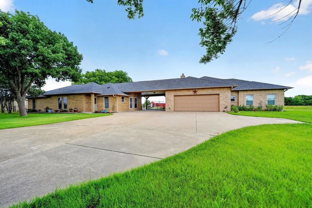 16810 Valley View, Forney
