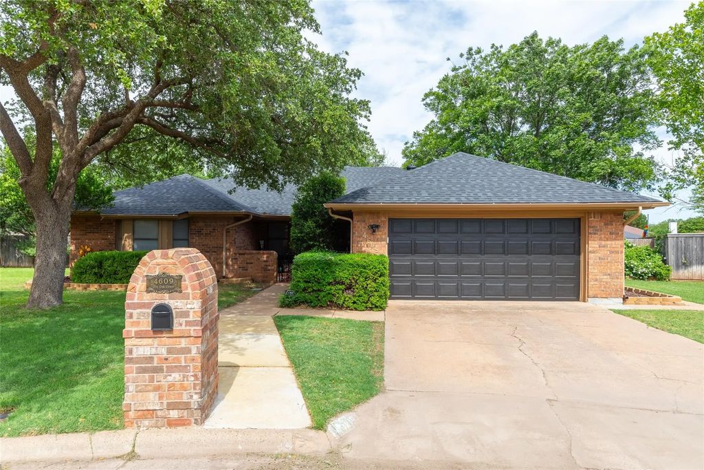 4609 Pin Oak Court, Abilene