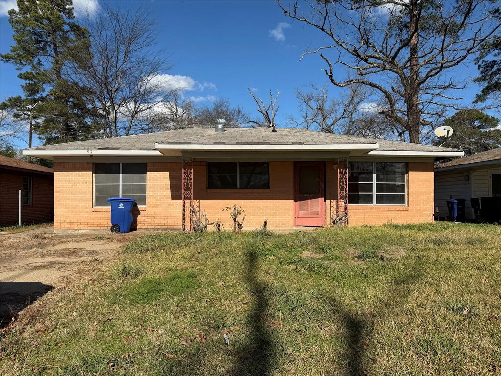 915 Pine Tree Drive, Shreveport