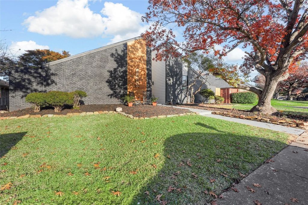 6443 Redpine Road, Dallas