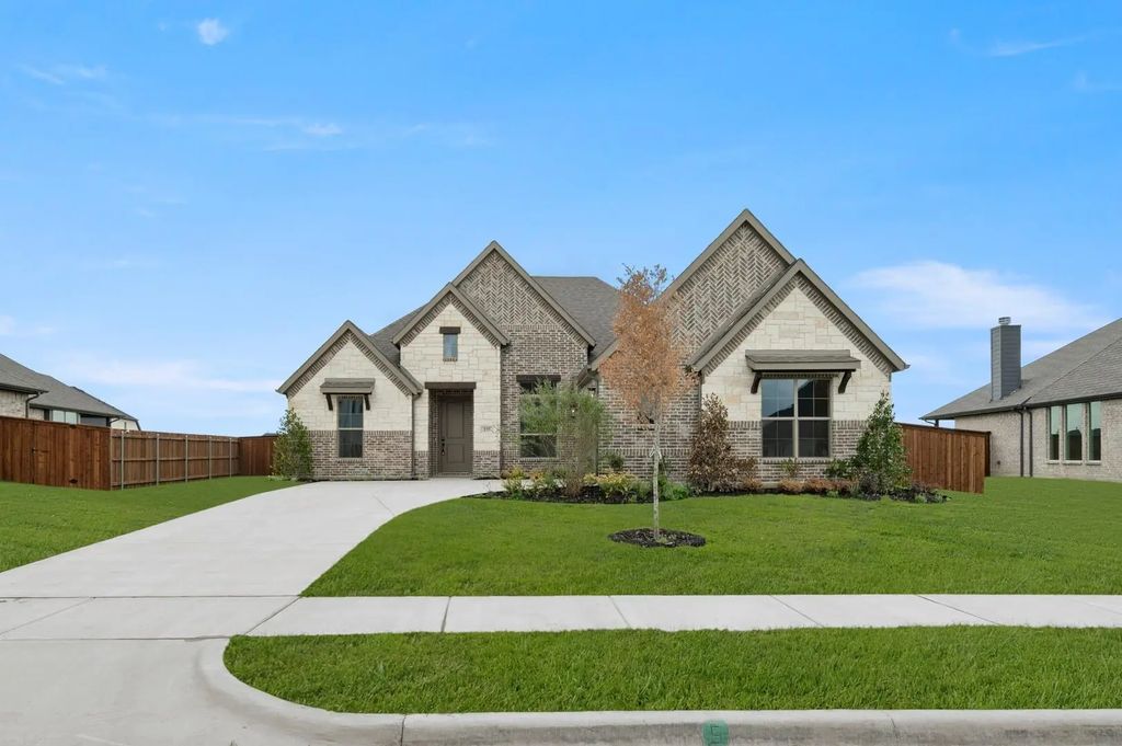 237 Pine Leaf Trail, Waxahachie