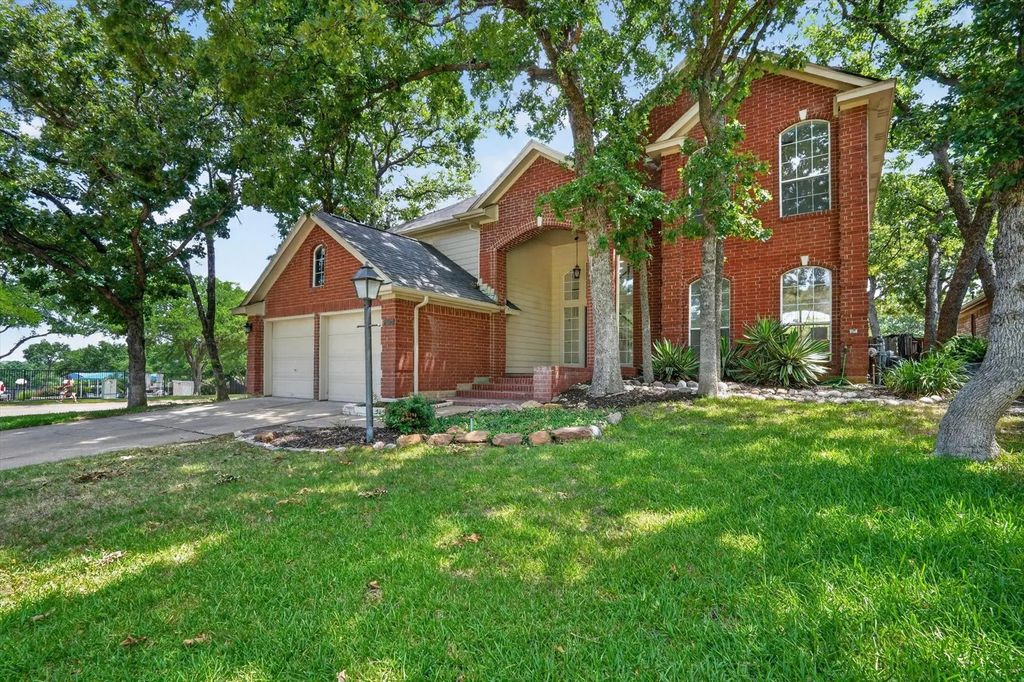 2687 Creekside Way, Highland Village