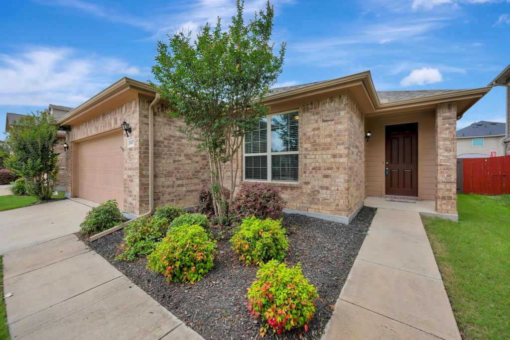 3117 Antler Point Drive, Fort Worth
