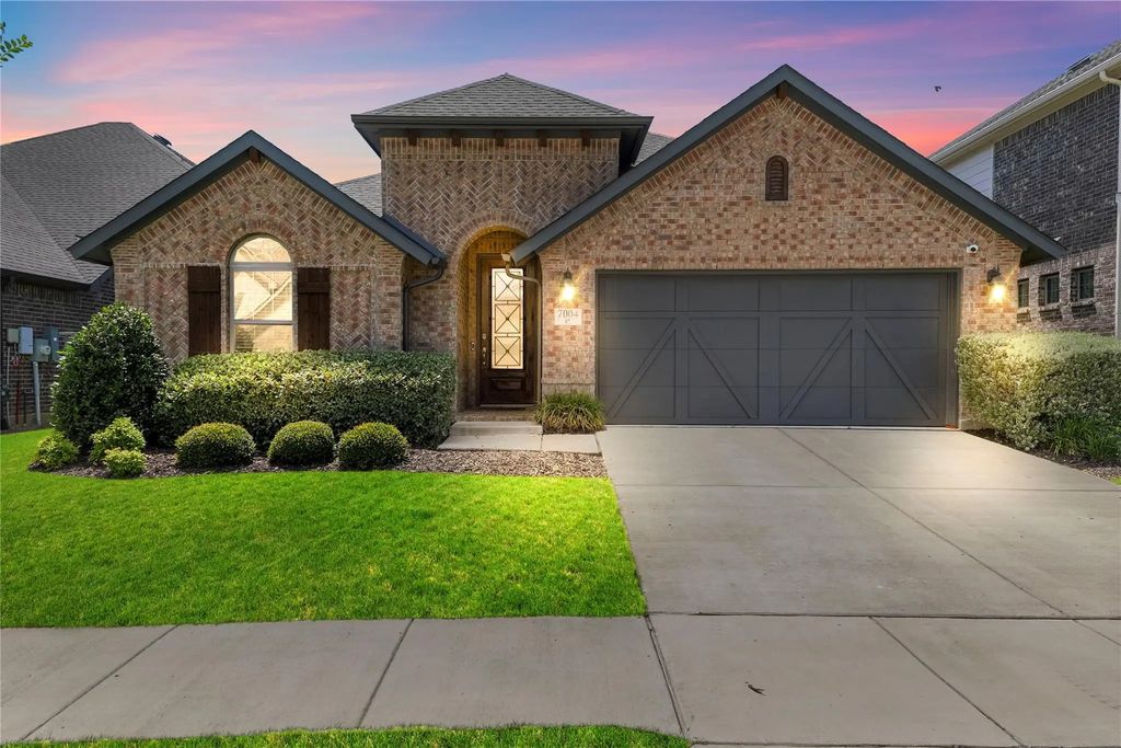 7004 Trailhead Street, Little Elm