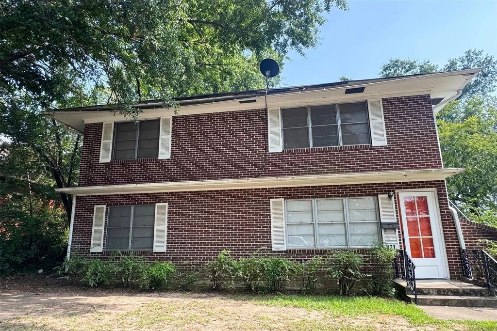 931 Jefferson Place Place, Shreveport