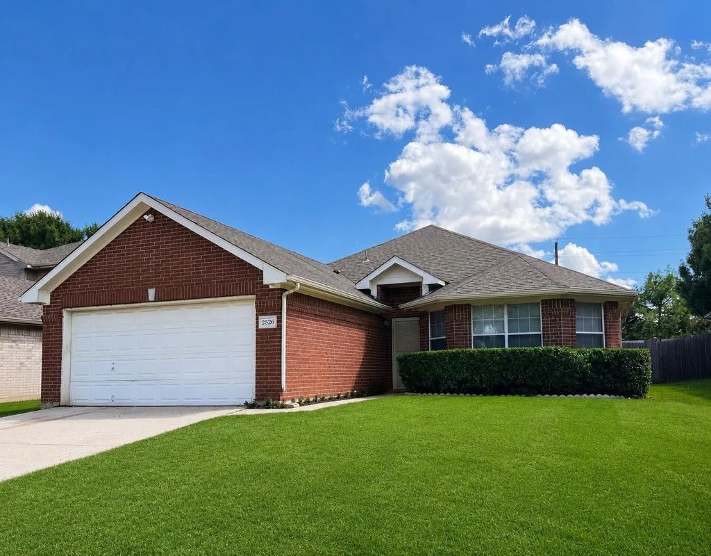 2526 Bishop Allen Lane, Dallas