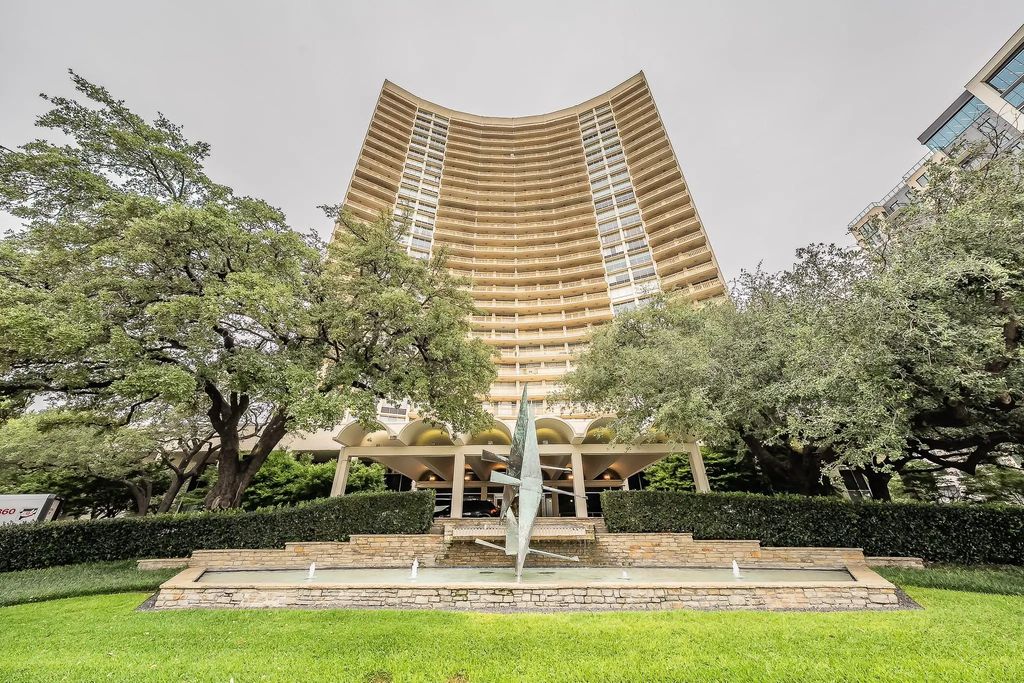 6211 W Northwest Highway 1107, Dallas