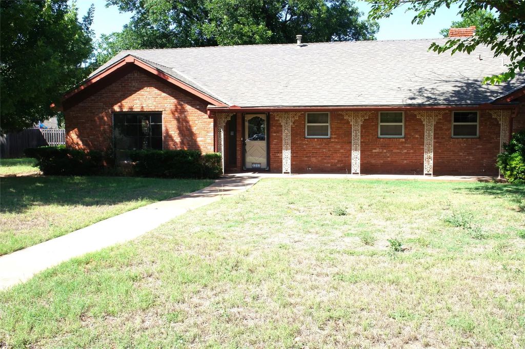 2237 Brook Hollow Drive, Abilene