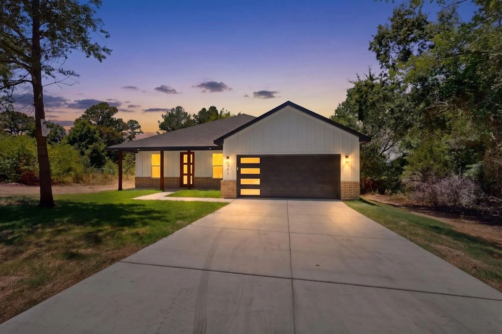 343 Schooner Road, Gun Barrel City