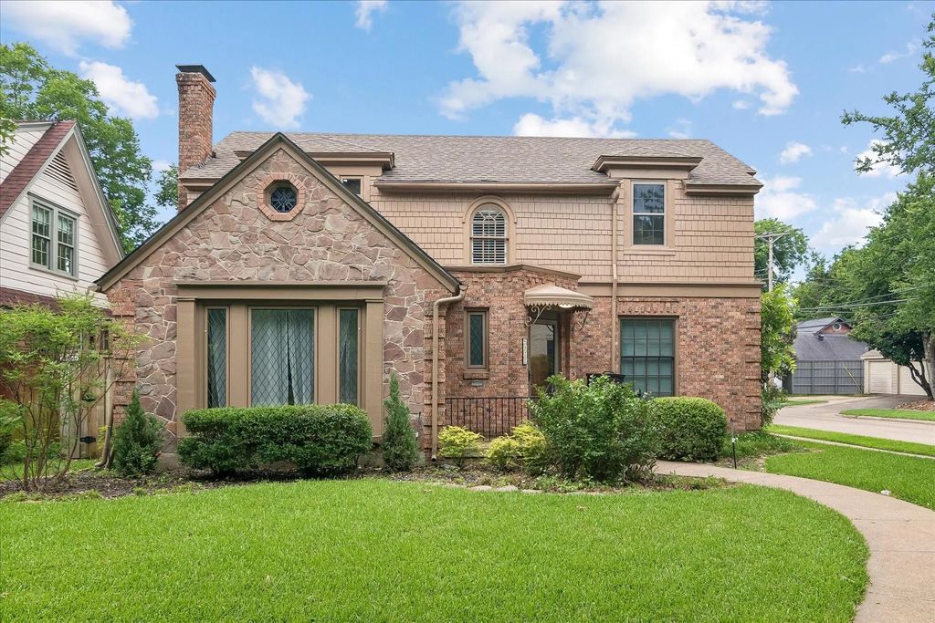 5902 Mccommas Boulevard, Dallas