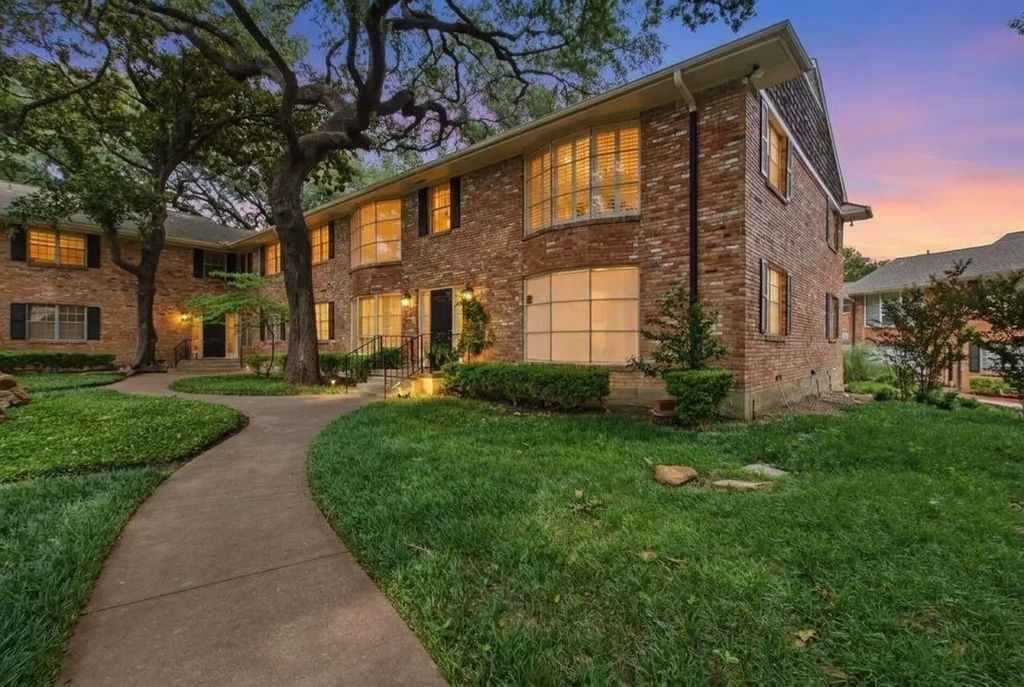 3031 Mahanna Springs Drive D, Dallas