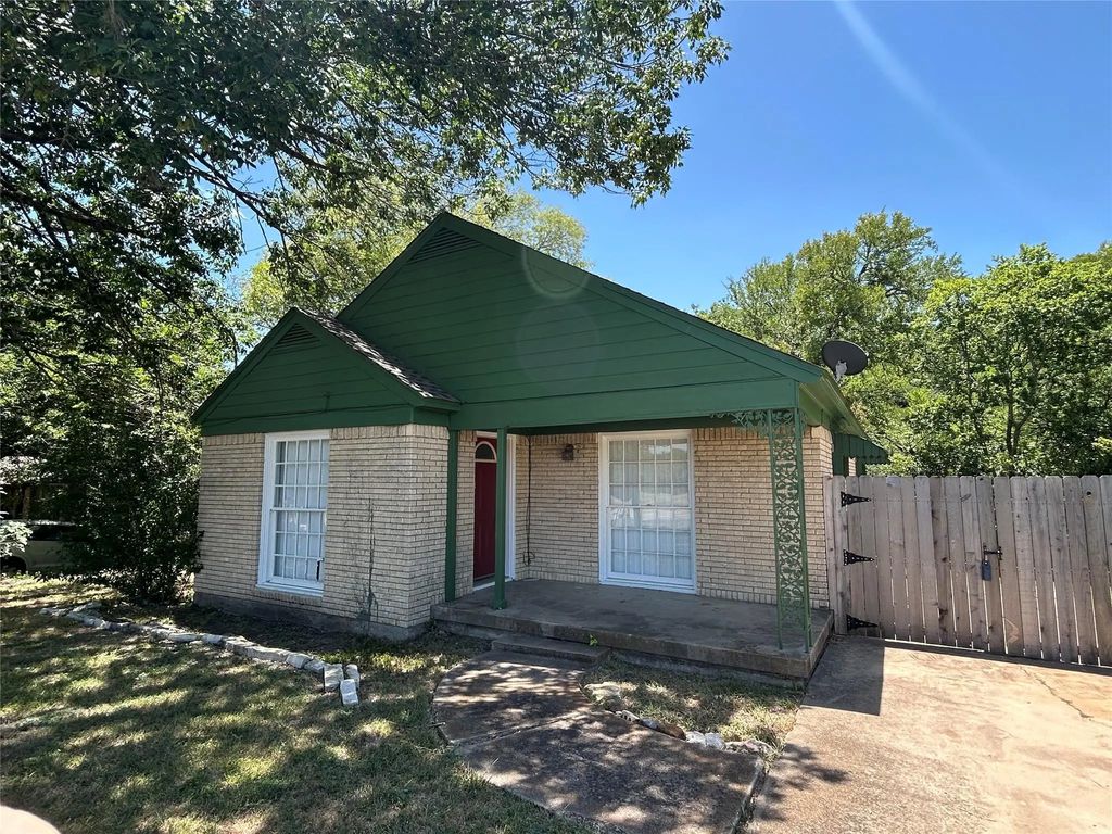 640 E Pleasant Run Road, DeSoto