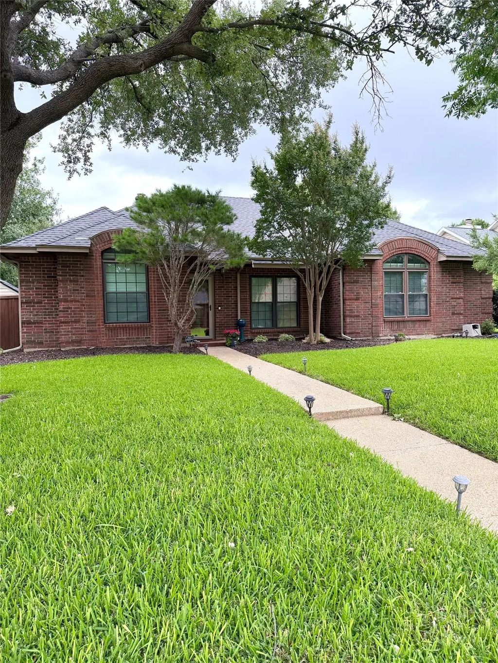 2013 Oakbluff Drive, Carrollton