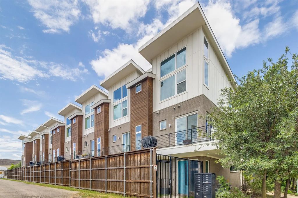 4626 Munger Avenue 201, Dallas