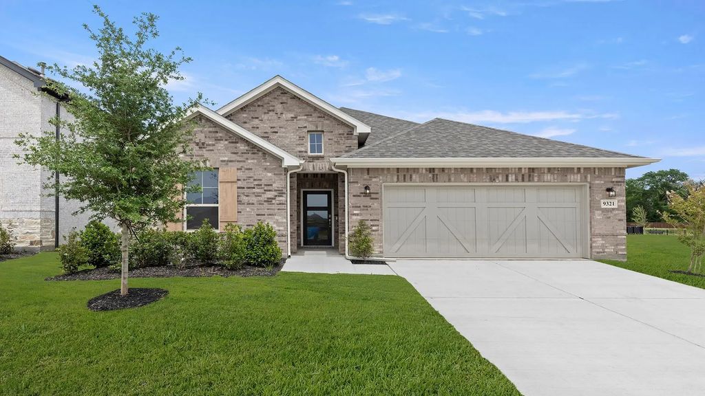 1323 Ackerman Street, Royse City
