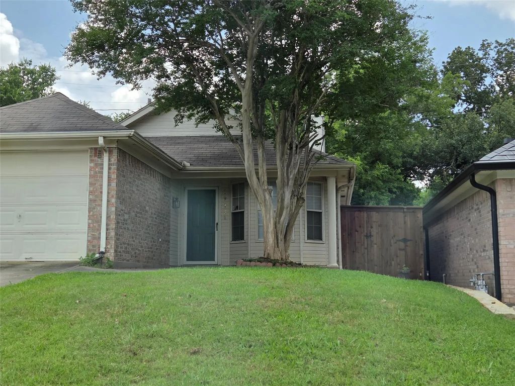 1918 Lee Drive, Denton