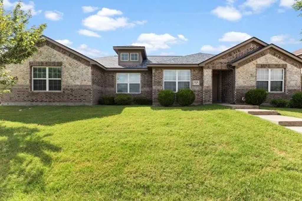 2131 Candace Drive, Lancaster