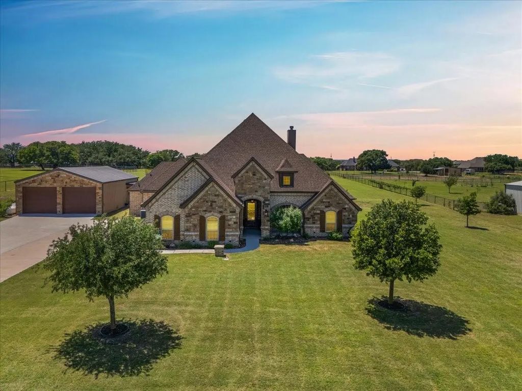 332 Antler Ridge Drive, Azle