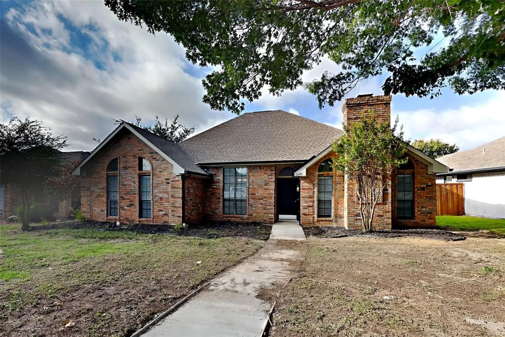 1520 Barclay Drive, Carrollton