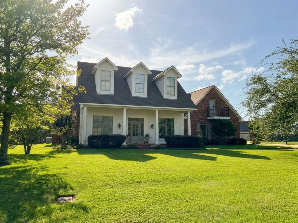 225 Cattail Trail, Benton