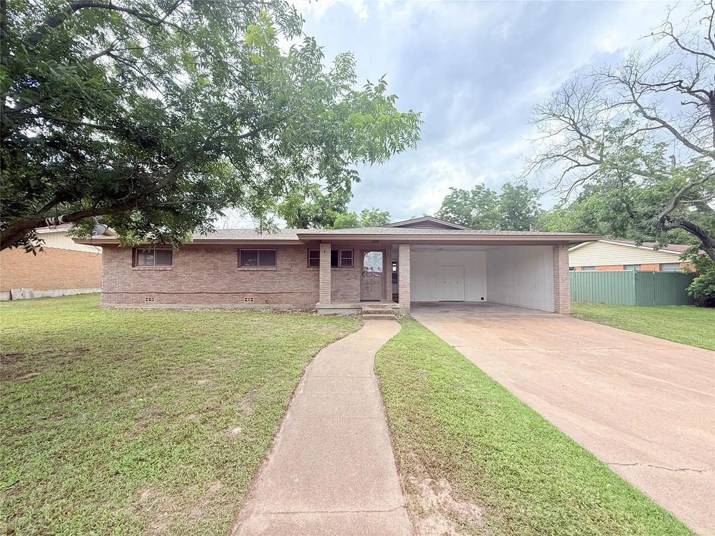 1998 Crestridge, Stephenville