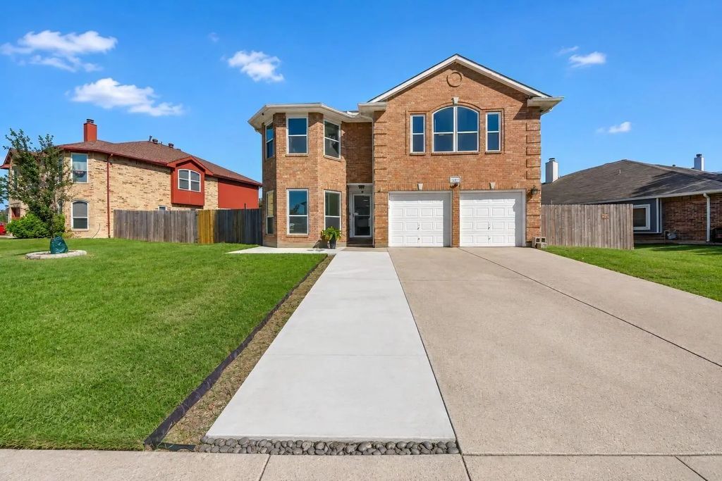 1253 Topeka Drive, Saginaw