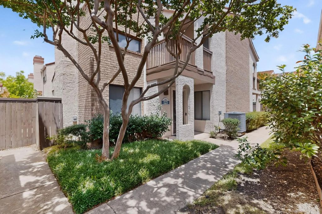 513 Ranch Trail 123, Irving