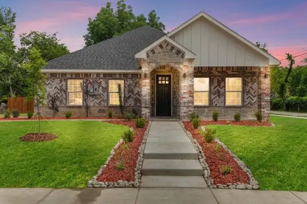 315 E Alamo, Terrell